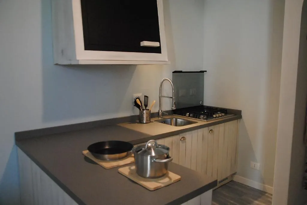 Washington Apartments Al Vittoriale Gardone Riviera Italy