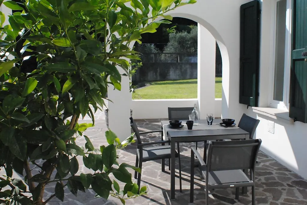 Washington Apartments Al Vittoriale Gardone Riviera Italy